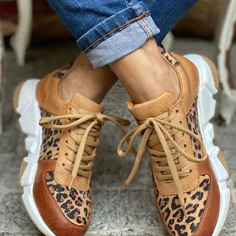 Femke - Leopárd Sneakers Trend