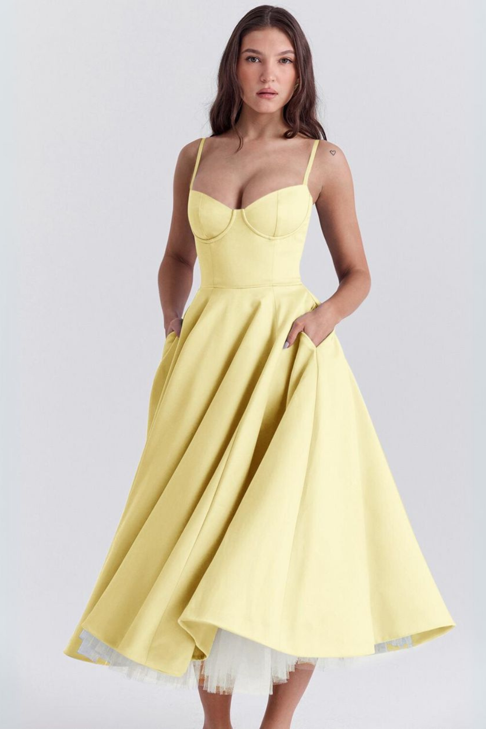 Louane - Elegáns Midi Ruha